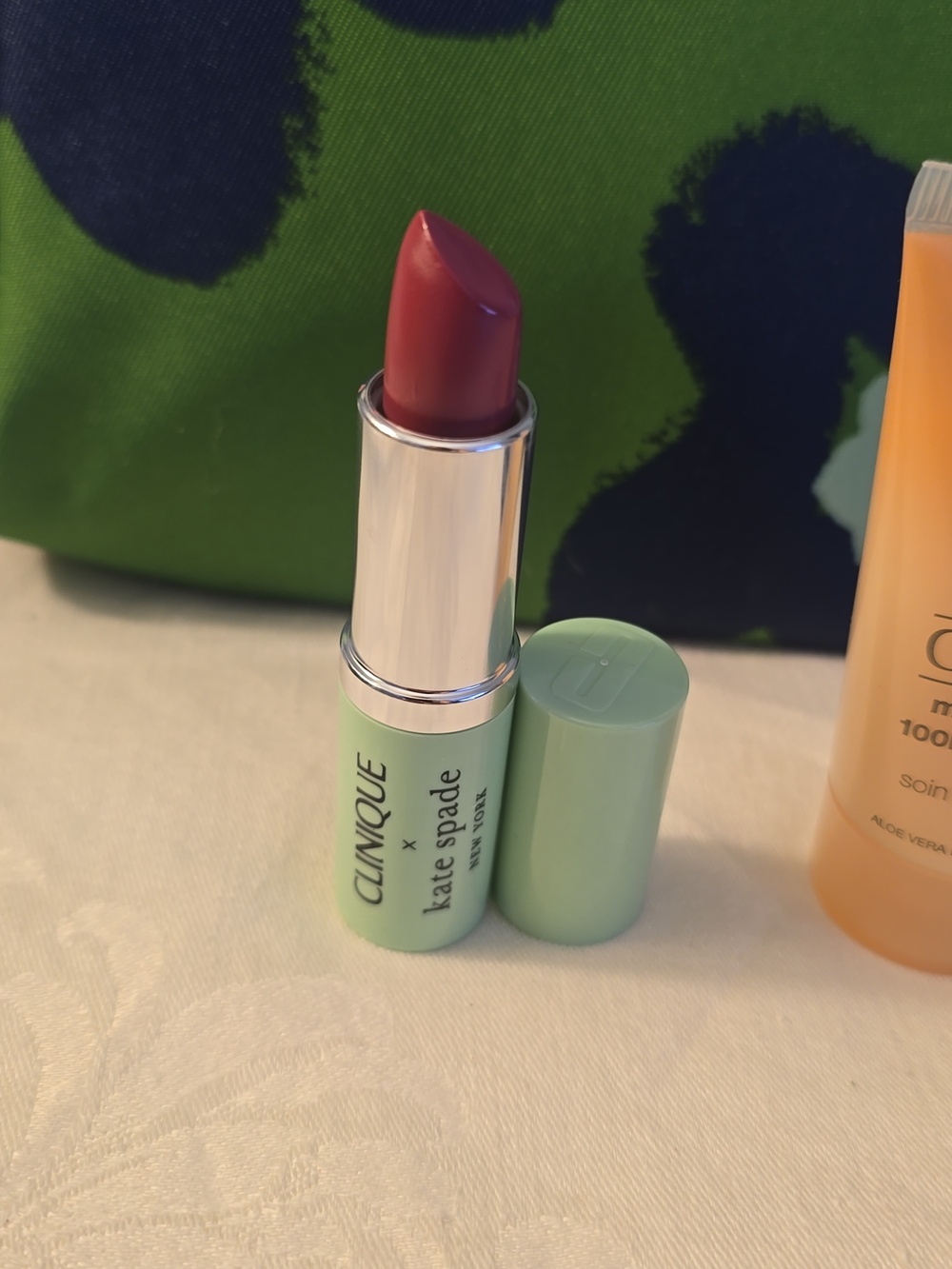 Clinique x Kate Spade Cosmetic Bag, Mirror, Lipstick & Moisture Surge New - Picture 4 of 8